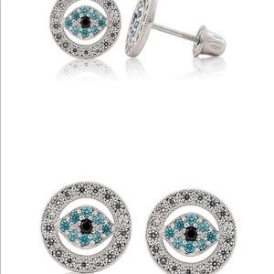 Anyone Linda jewelry All 3 for $ 8